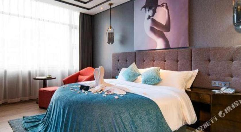 Xana Hotelle-Hotel Luzhou Baizitu Square Kültér fotó